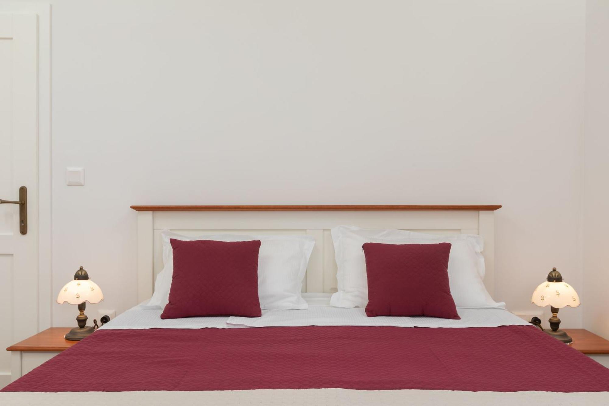 Ancora Faros Apartment Stari Grad  Phòng bức ảnh