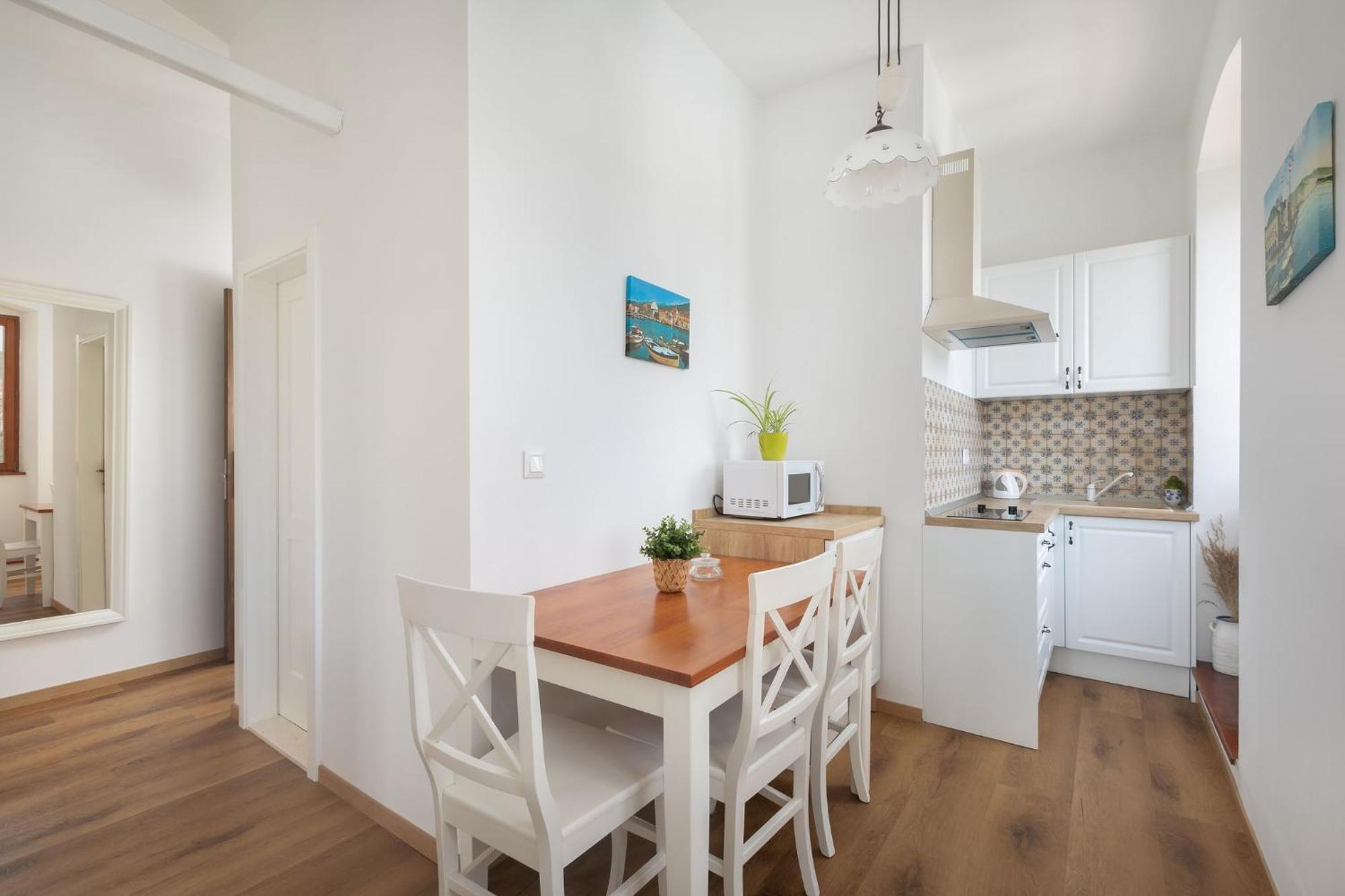 Ancora Faros Apartment Stari Grad  Phòng bức ảnh