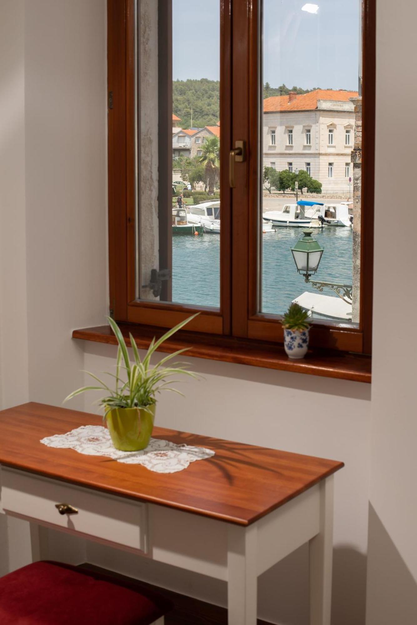 Ancora Faros Apartment Stari Grad  Phòng bức ảnh
