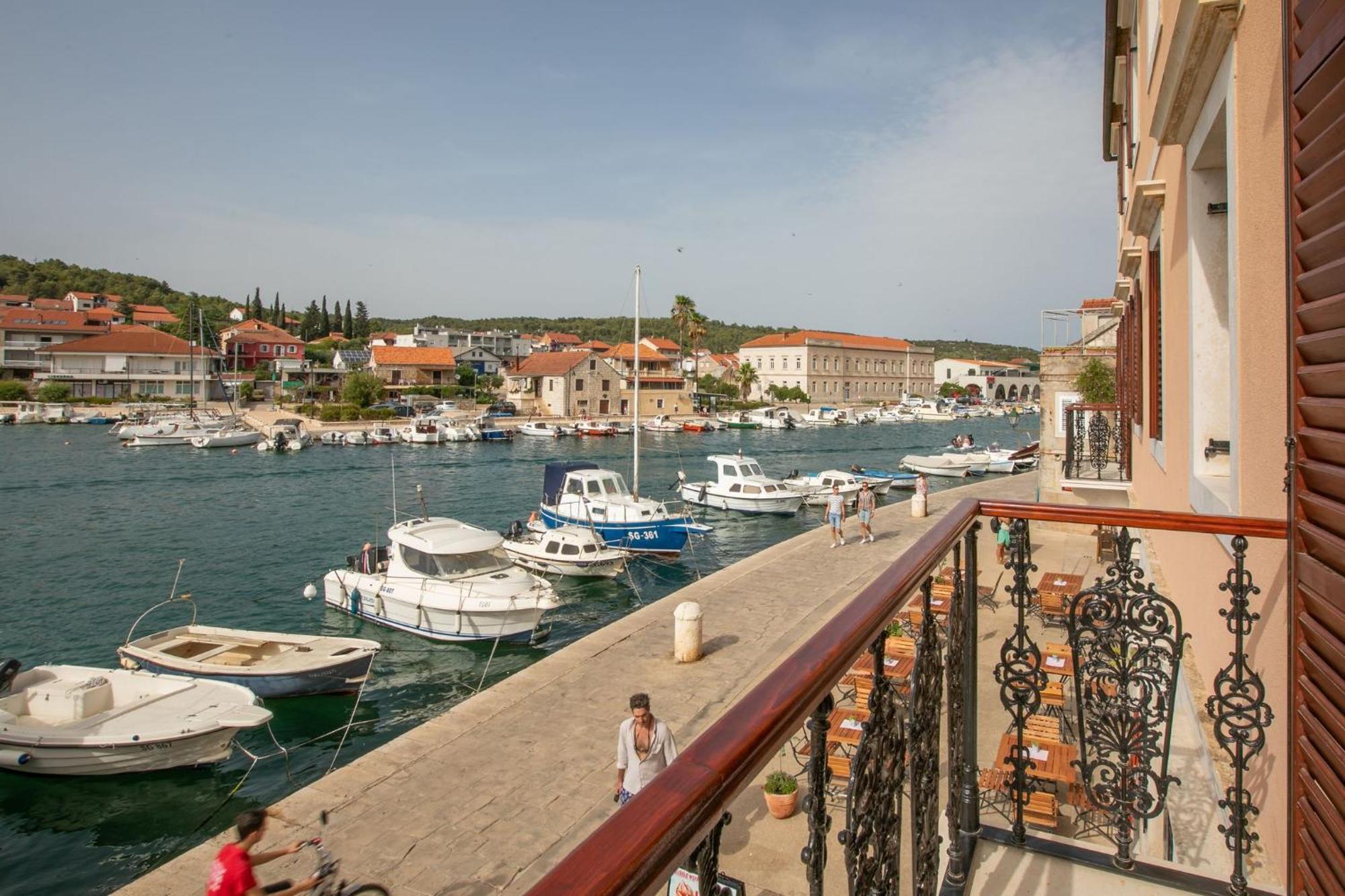 Ancora Faros Apartment Stari Grad  Phòng bức ảnh